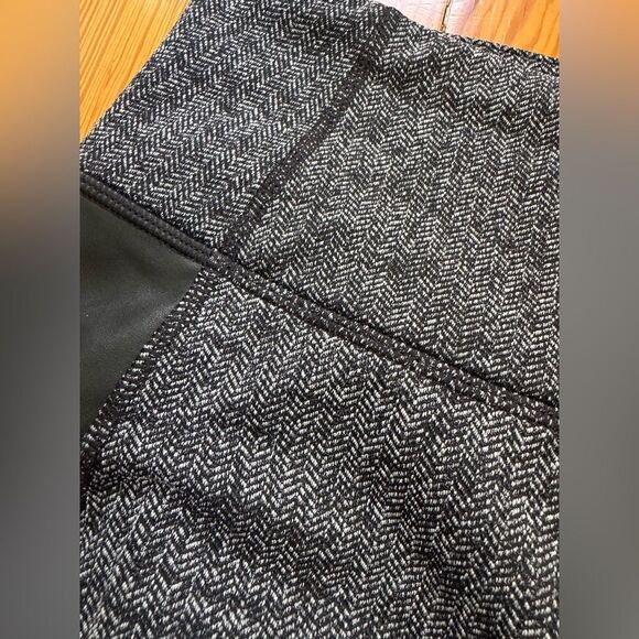 Athleta Leggings - Picture 2 of 7